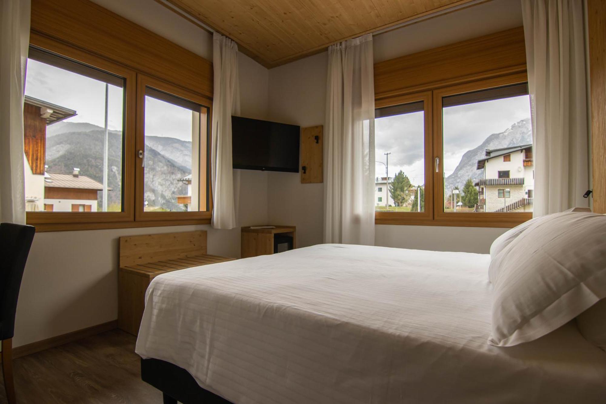 Chalet Cridola Dolomiti Experience Lorenzago Di Cadore Exterior foto